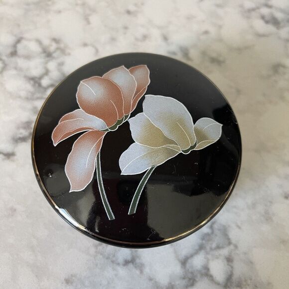 Trinket Box Lidded Ceramic Floral Design w Gold Trim Size 3.5" X 1 3/4" - Picture 2 of 6